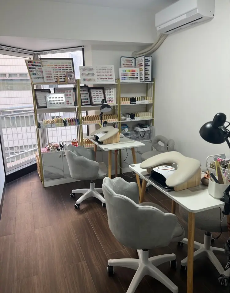 So nailの内観・外観2