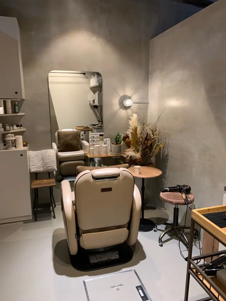 one chairの内観・外観2