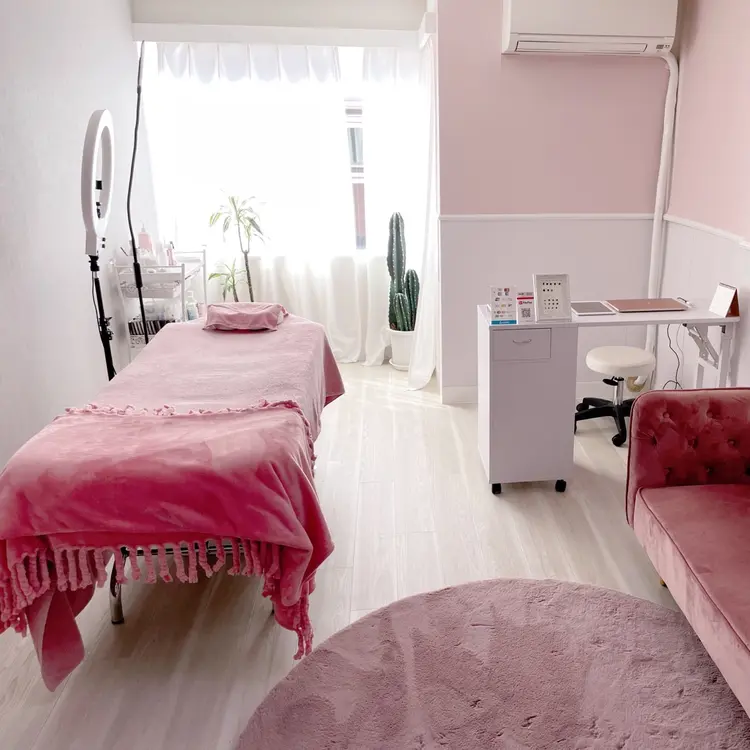 GENUINE LASHの内観・外観1