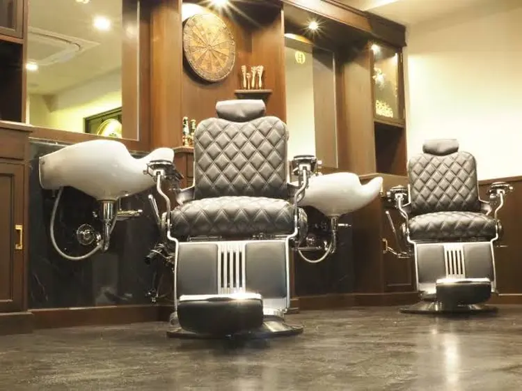 ヒロ銀座 BARBERSHOP 川崎店の内観・外観1