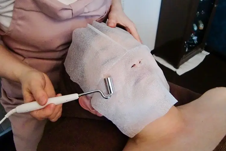 隠れ家フェイシャル&ドライヘッドケア新座の内観・外観1