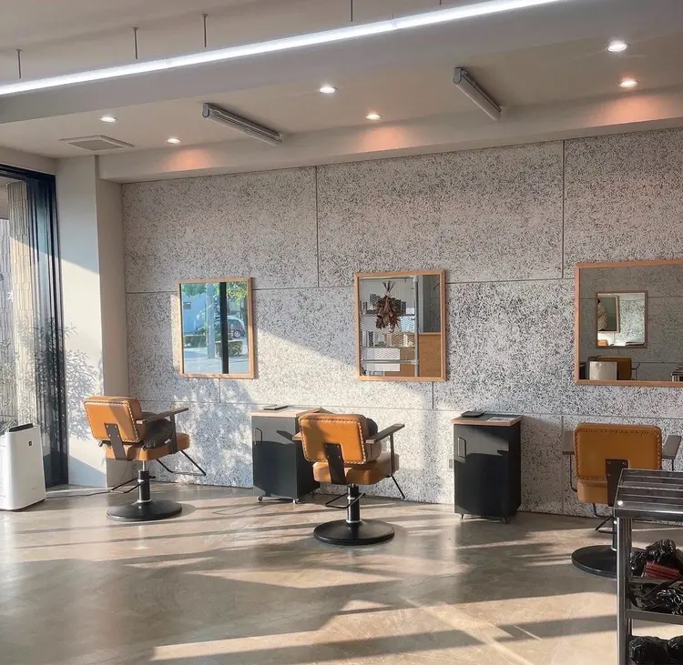 SEE-SAWの内観・外観1