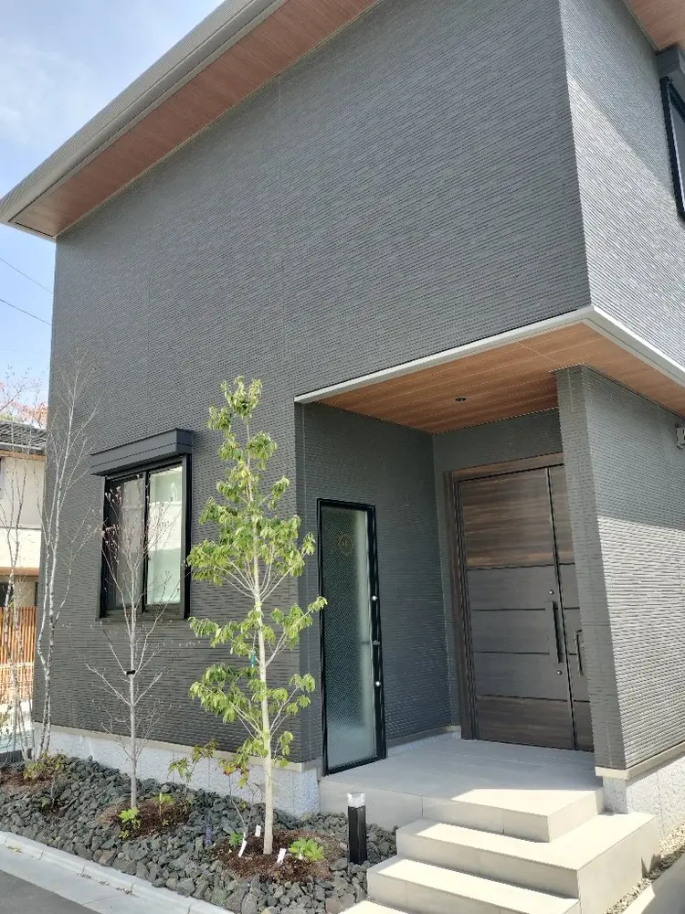 uluの内観・外観1