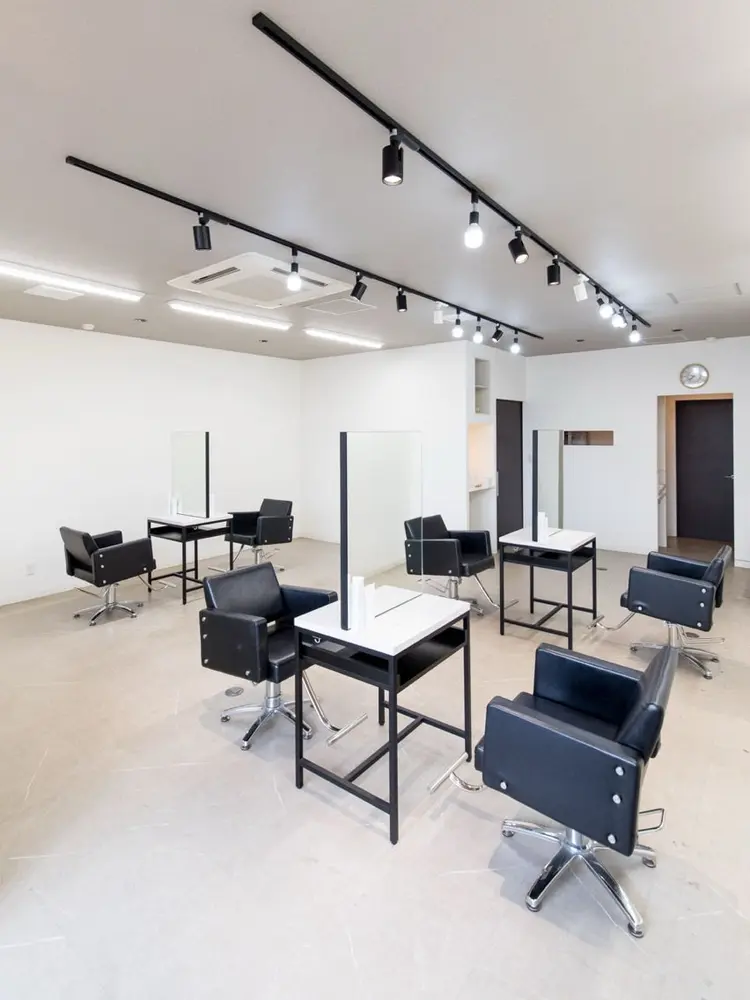 髪質改善美容室　Lino 香芝五位堂店の内観・外観1