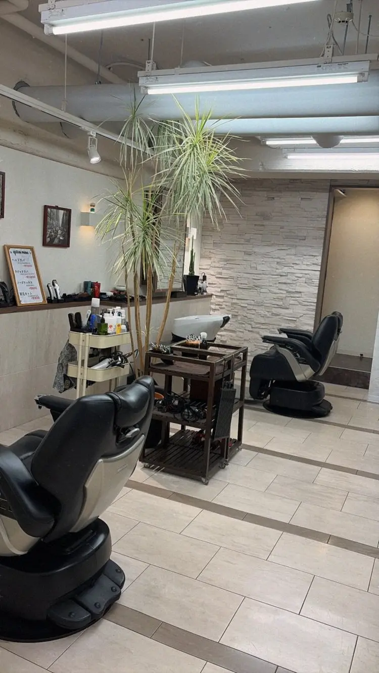 メンズヘアササキの内観・外観2