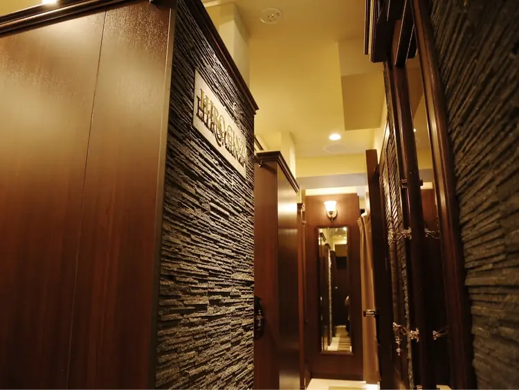 hiroginza  barber shop横浜店の内観・外観1
