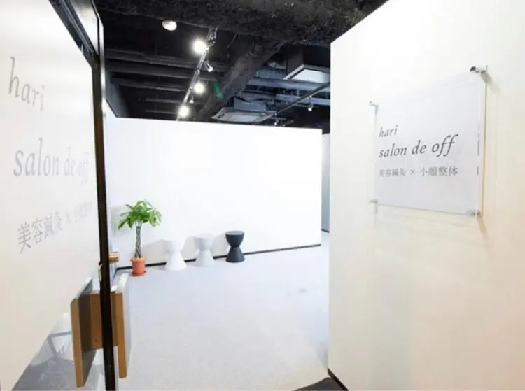 salon de  off 西梅田の内観・外観1