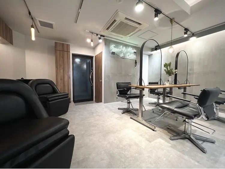 STAND By HAIR&Coffee(スタンドバイヘアー)の内観・外観2