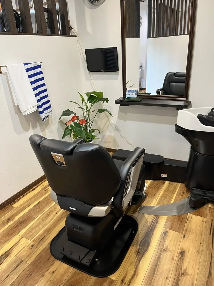 スーパーカットジョージの内観・外観2