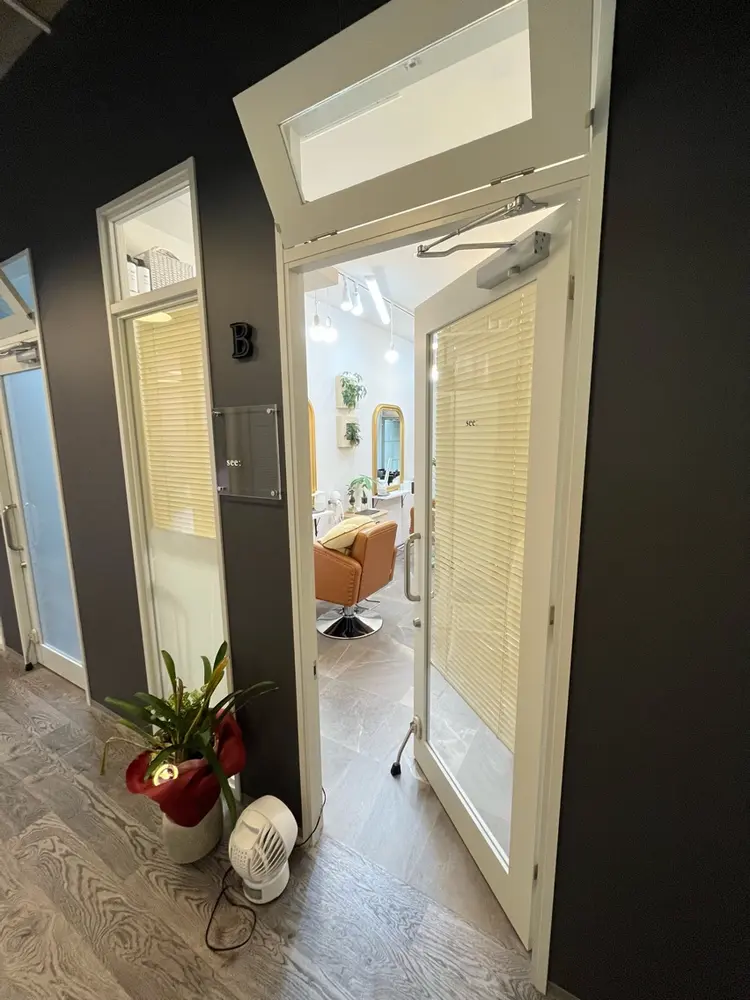 see  :の内観・外観2