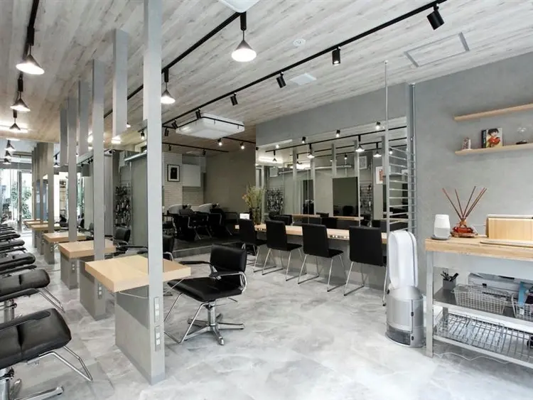 REDEALの内観・外観2