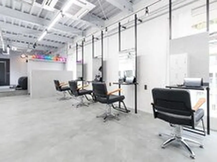 LIVの内観・外観1