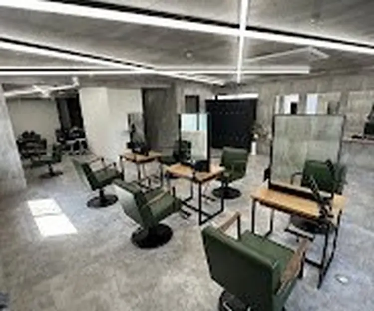 ブリーチ専門店MONIQA 栄店の内観・外観3