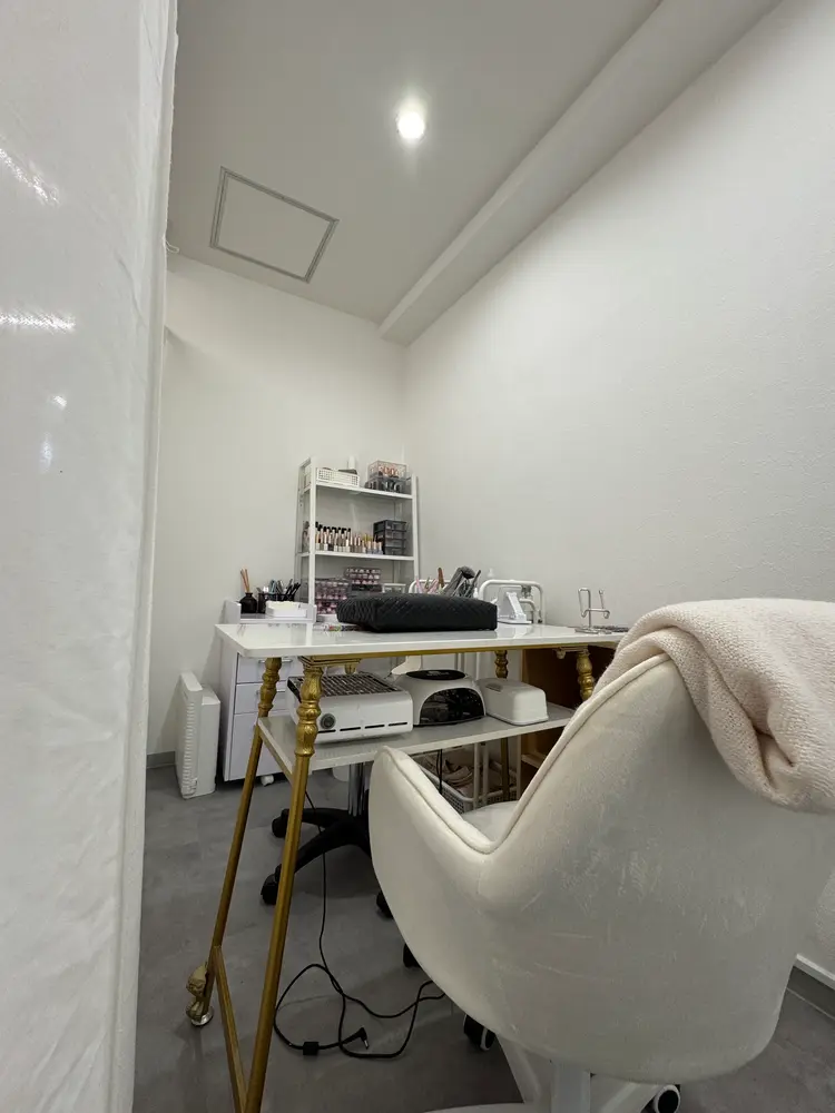 GraM by And & coco. Nailの内観・外観2