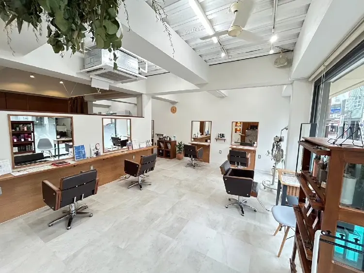 ティーシースペースの内観・外観2