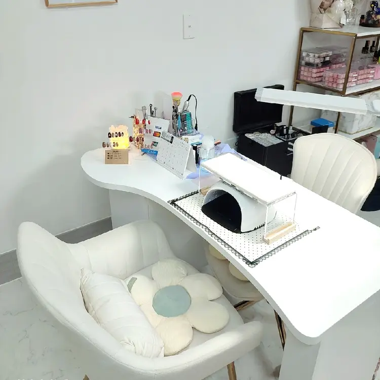 Shine Nailの内観・外観3