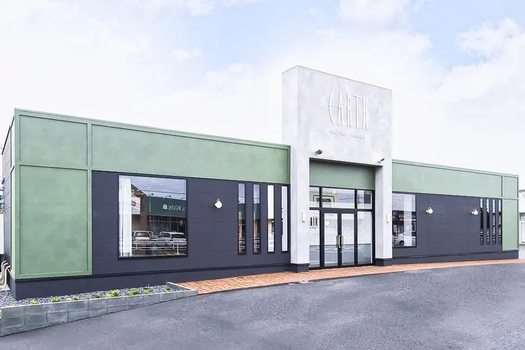 EARTH みどり店の内観・外観1