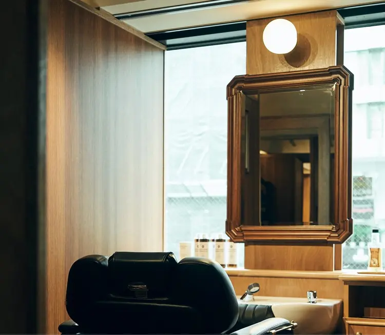 DAU BARBER SHOPの内観・外観1