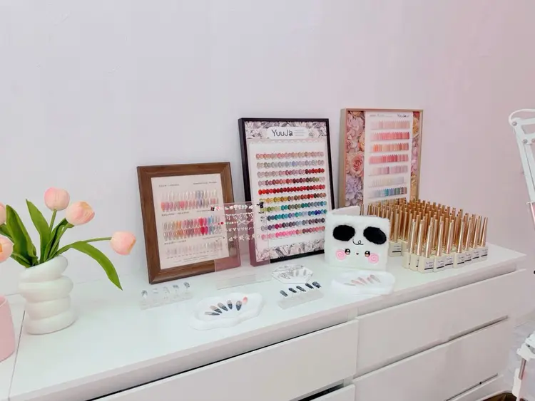 Mika Nails 心斎橋店の内観・外観2