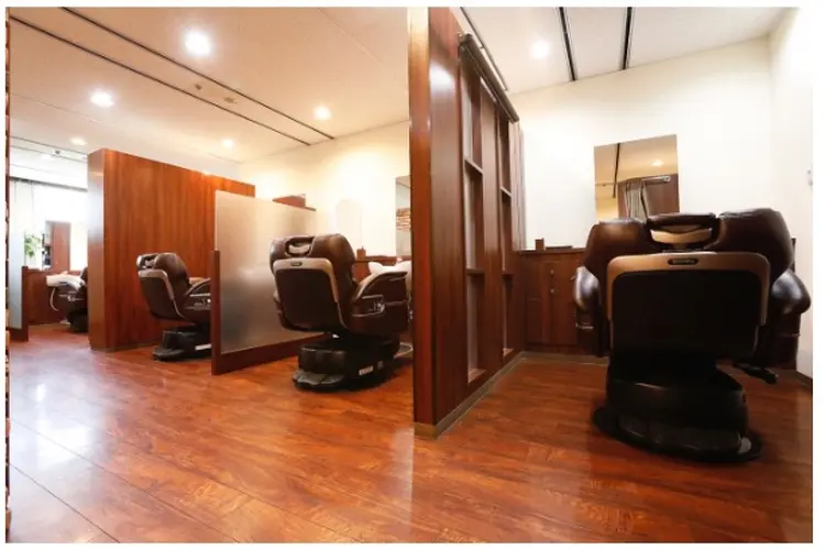 グレイスフルバーバー赤坂見附店の内観・外観2