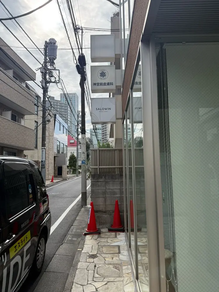 SALOWIN 表参道FLAT店の内観・外観2