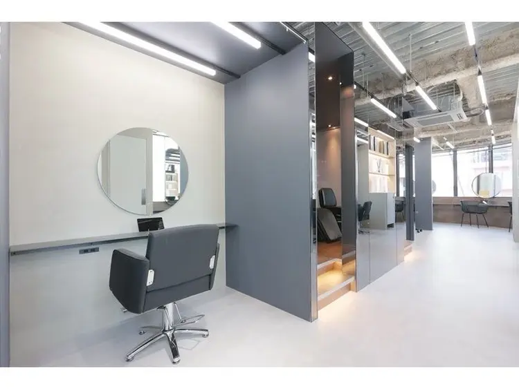 youres hair  東新宿の内観・外観2