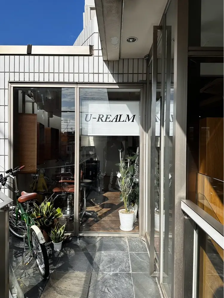 U-REALMの内観・外観1