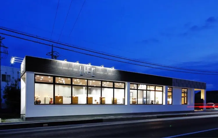 LIFE 本店の内観・外観1
