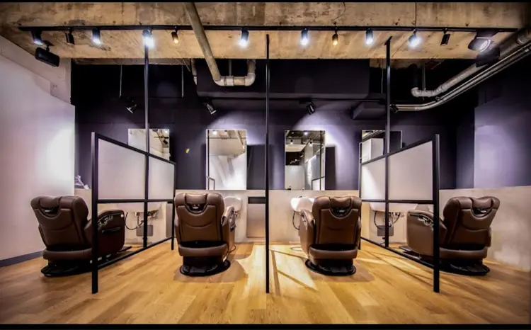 CHROM TOKYO the  Barber 新宿店の内観・外観2