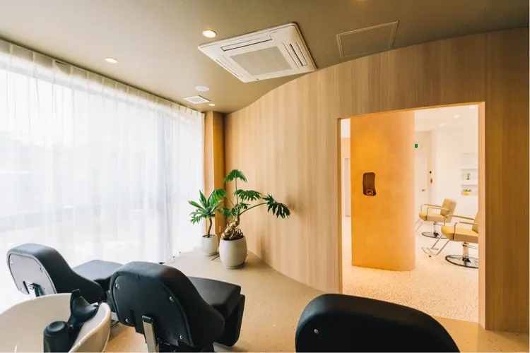 on|HAIRSALONの内観・外観3