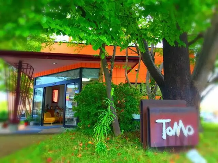 サロントモの内観・外観1