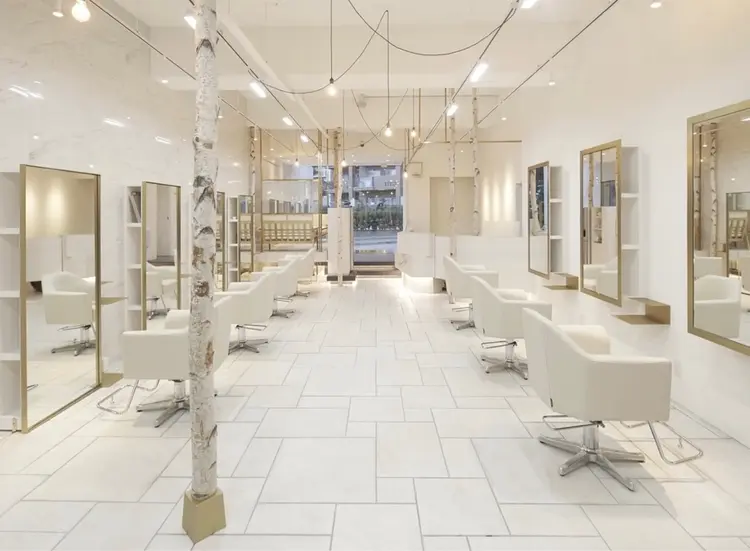 オーロ緑地公園店の内観・外観1