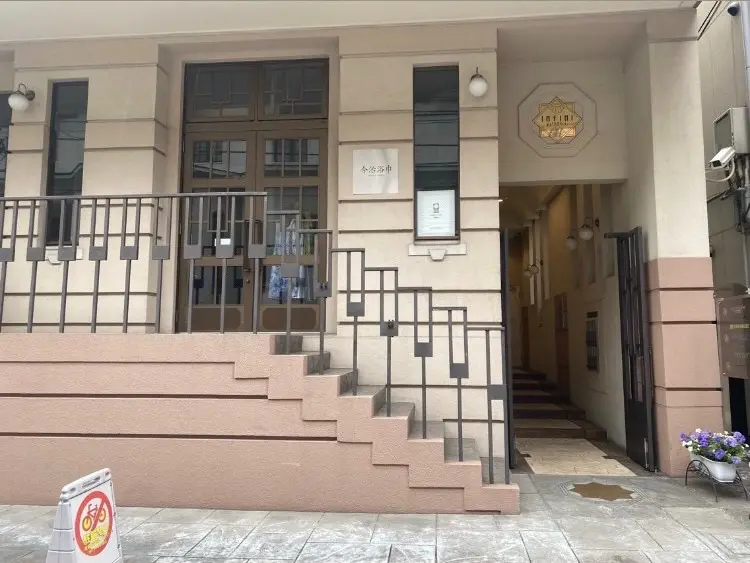 Nail&eyelash tanemotoの内観・外観2