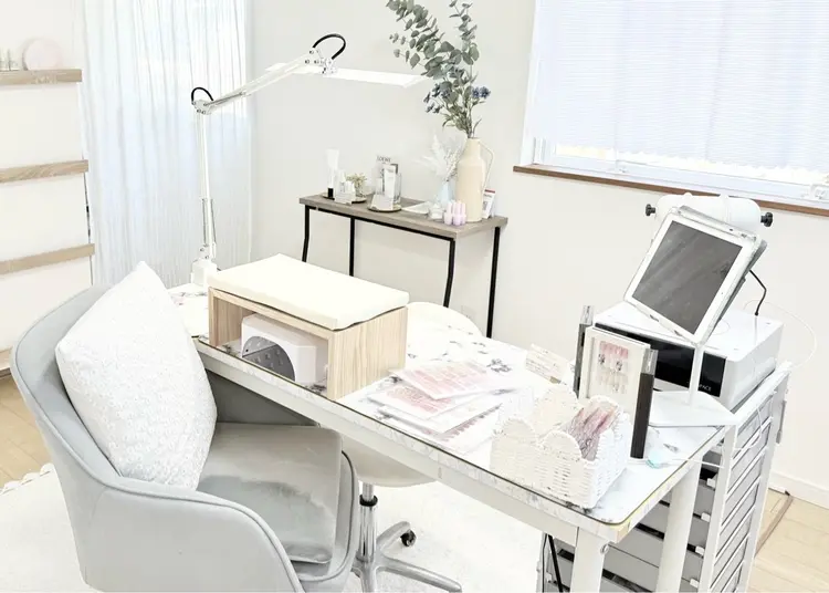 cosmos nailの内観・外観1