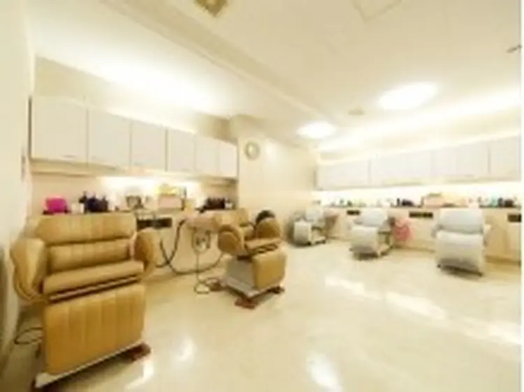 ヘアーサロンリューズの内観・外観1