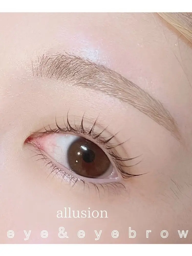 眉毛とまつ毛の専門店アリュージョン高槻店の内観・外観3