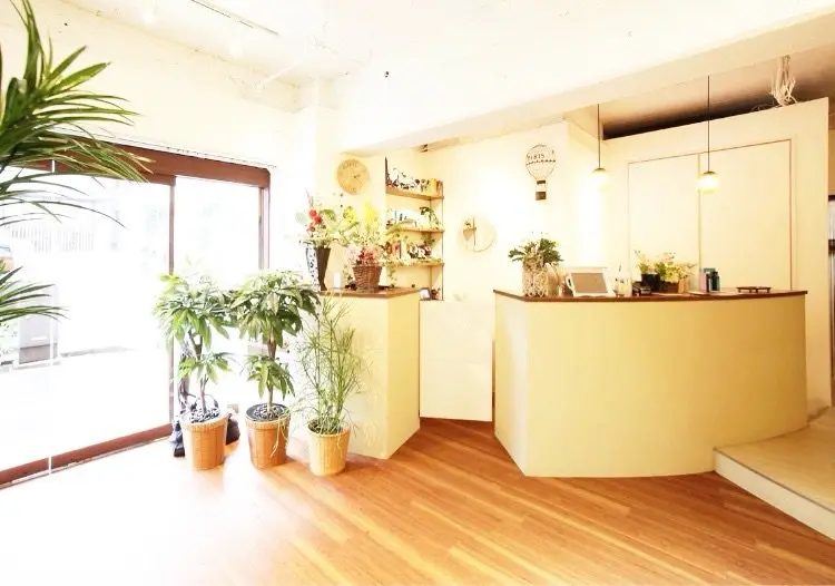 Orb nailの内観・外観1