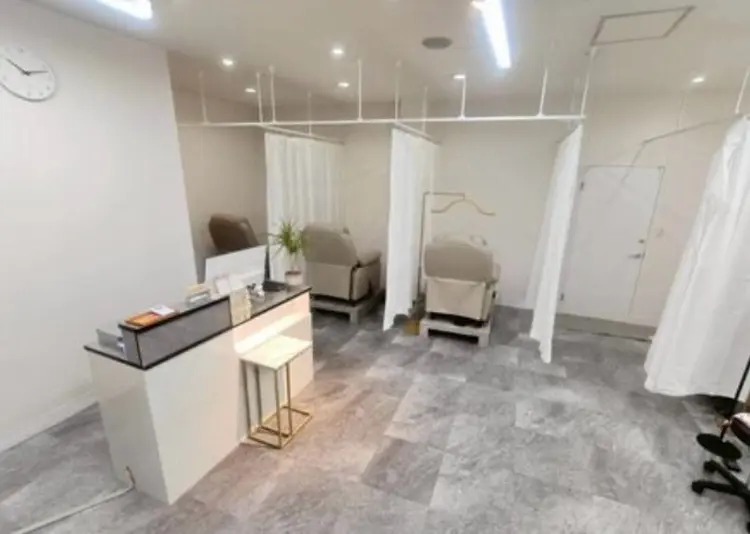 ユニラッシュの内観・外観2