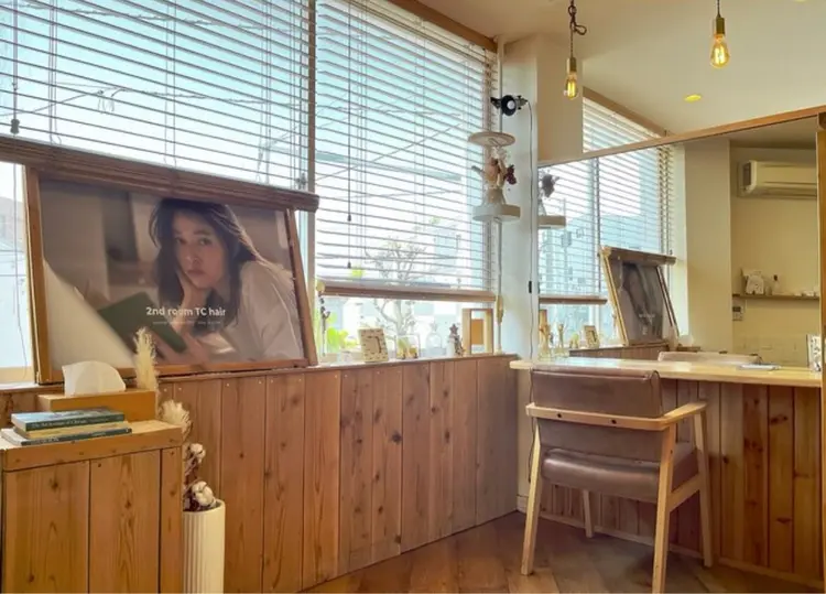 2nd room TChairの内観・外観2