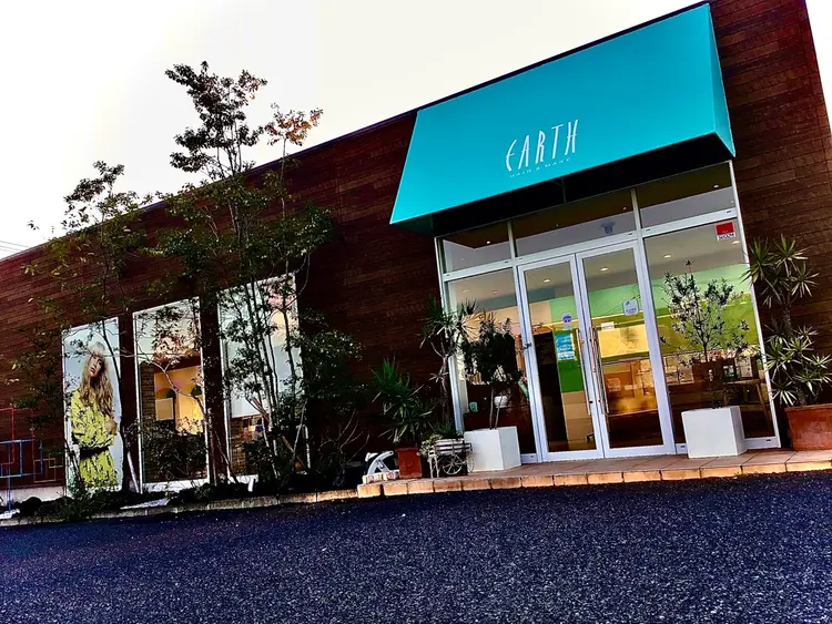 hair&make Earth熊本嘉島店の内観・外観1