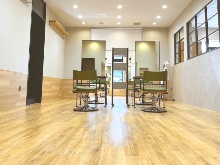 ビーズアモール春日井市民病院前店の内観・外観3