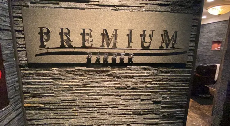 HIRO銀座barber shop横浜店の内観・外観1