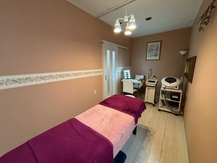 F salon(エフサロン)の内観・外観3