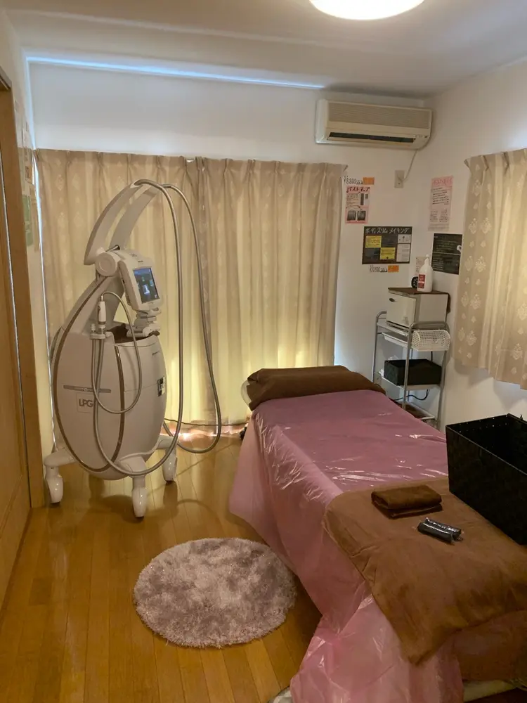 beauty space Glitterの内観・外観2