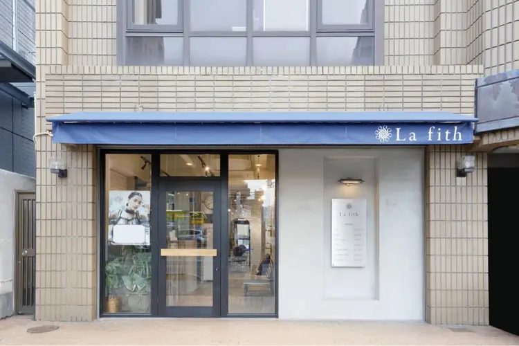 La fith hair ROSA 茨木店の内観・外観1
