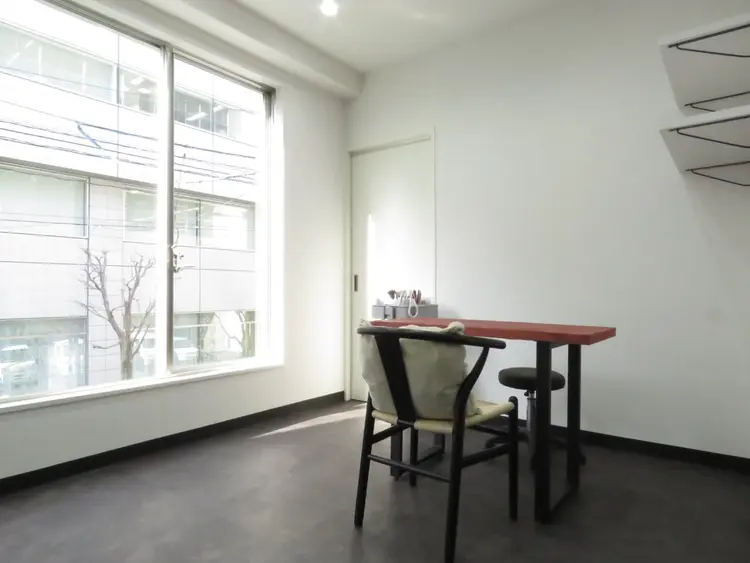 SHEの内観・外観2