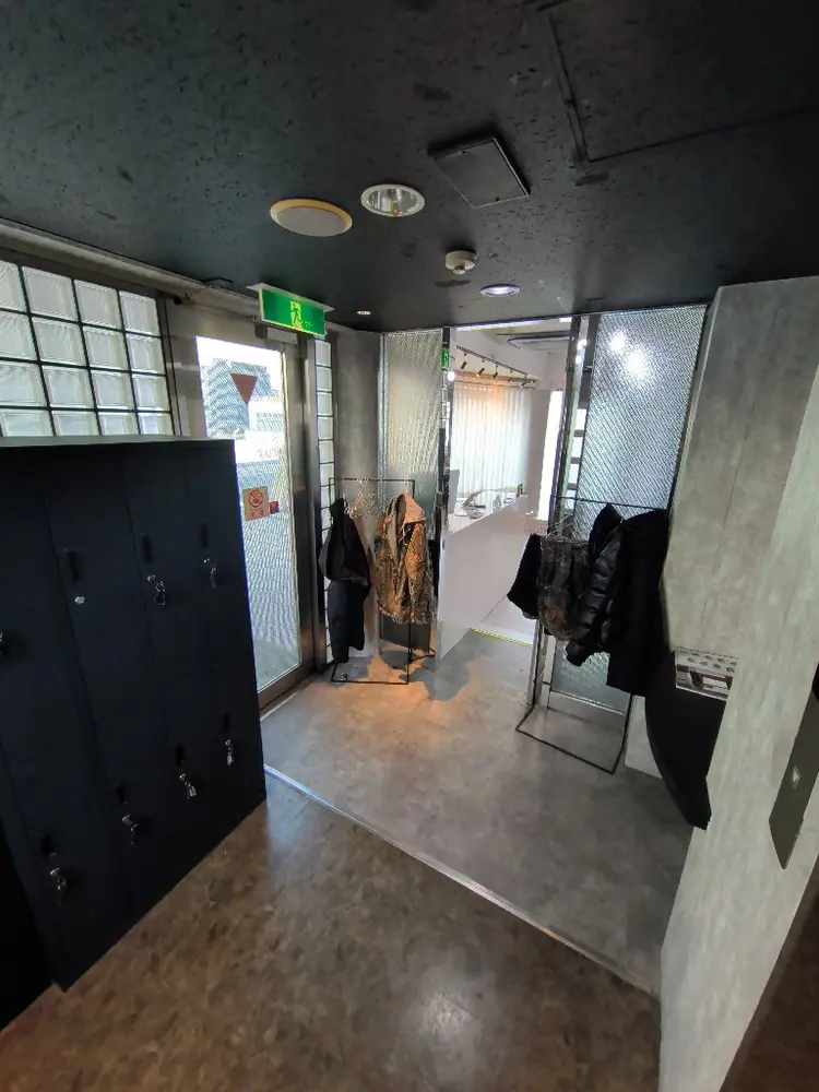 TIDE HAIR 高槻店の内観・外観2