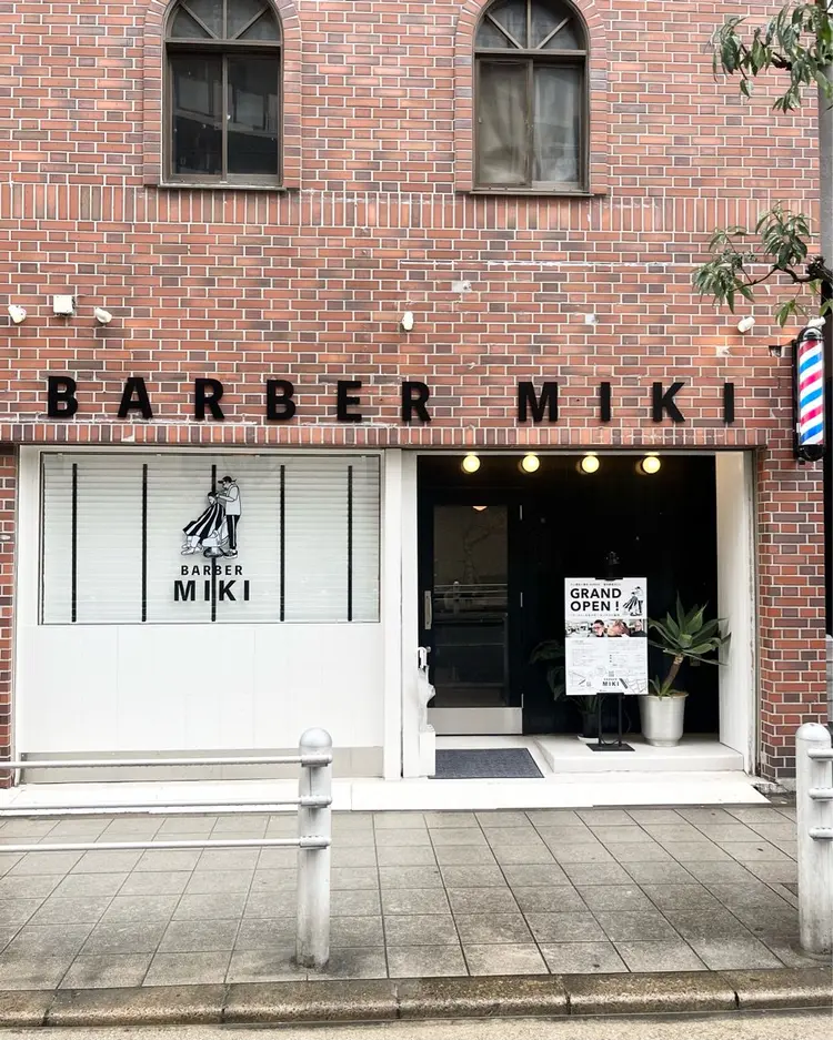 バーバーミキ塚本店の内観・外観1