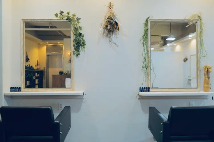 Uluの内観・外観1