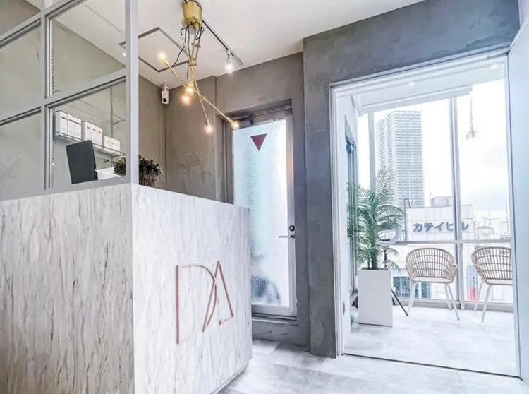 D.I.E.V.A hair 池袋東口の内観・外観1